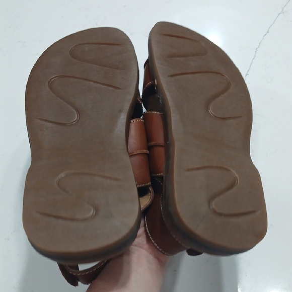 Sandals_&_Flip_Flops